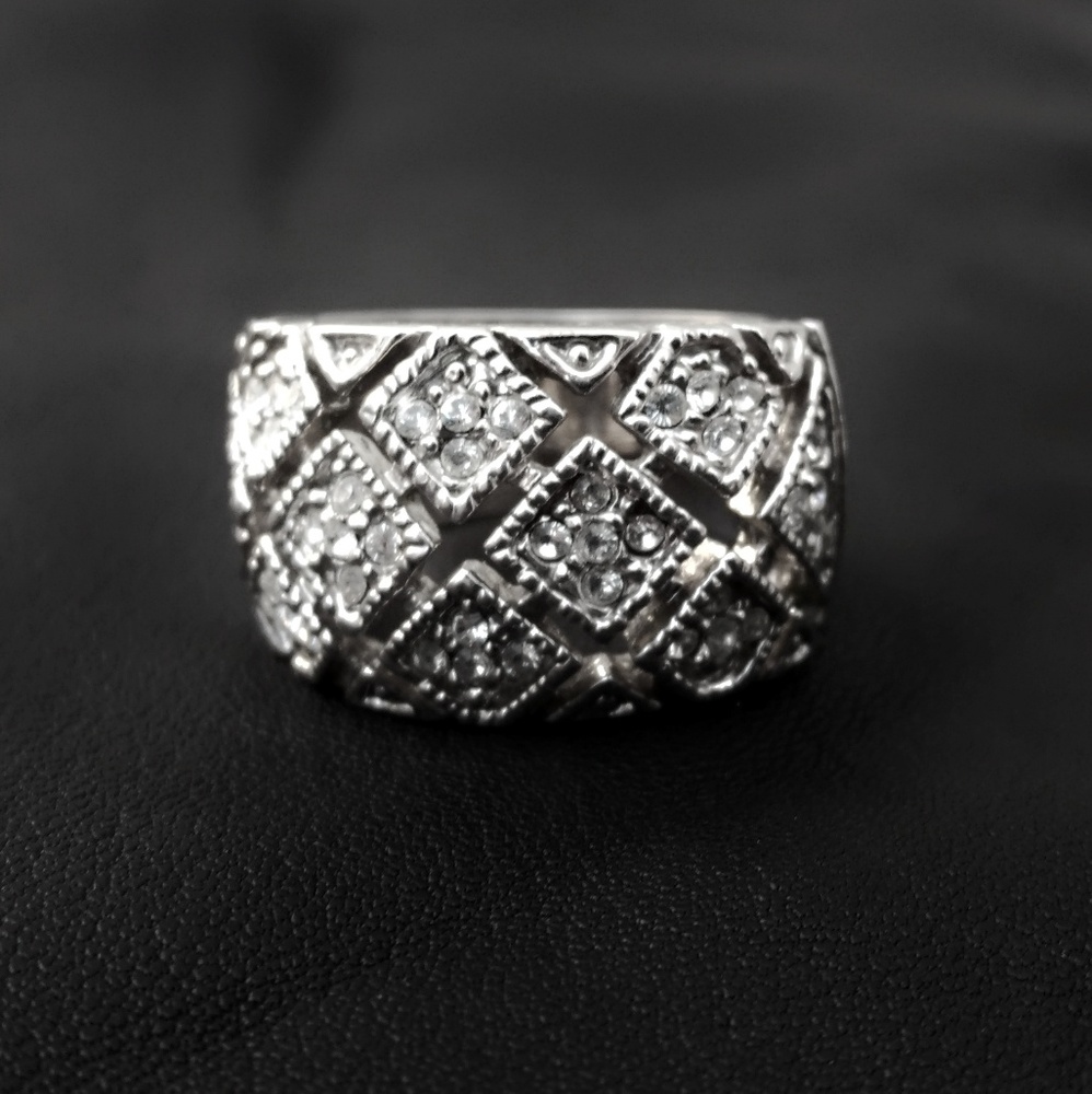 Gorgeous Wide Sterling Silver & Swarovski Crystal Ring- Size 8 - Picture 3 of 6